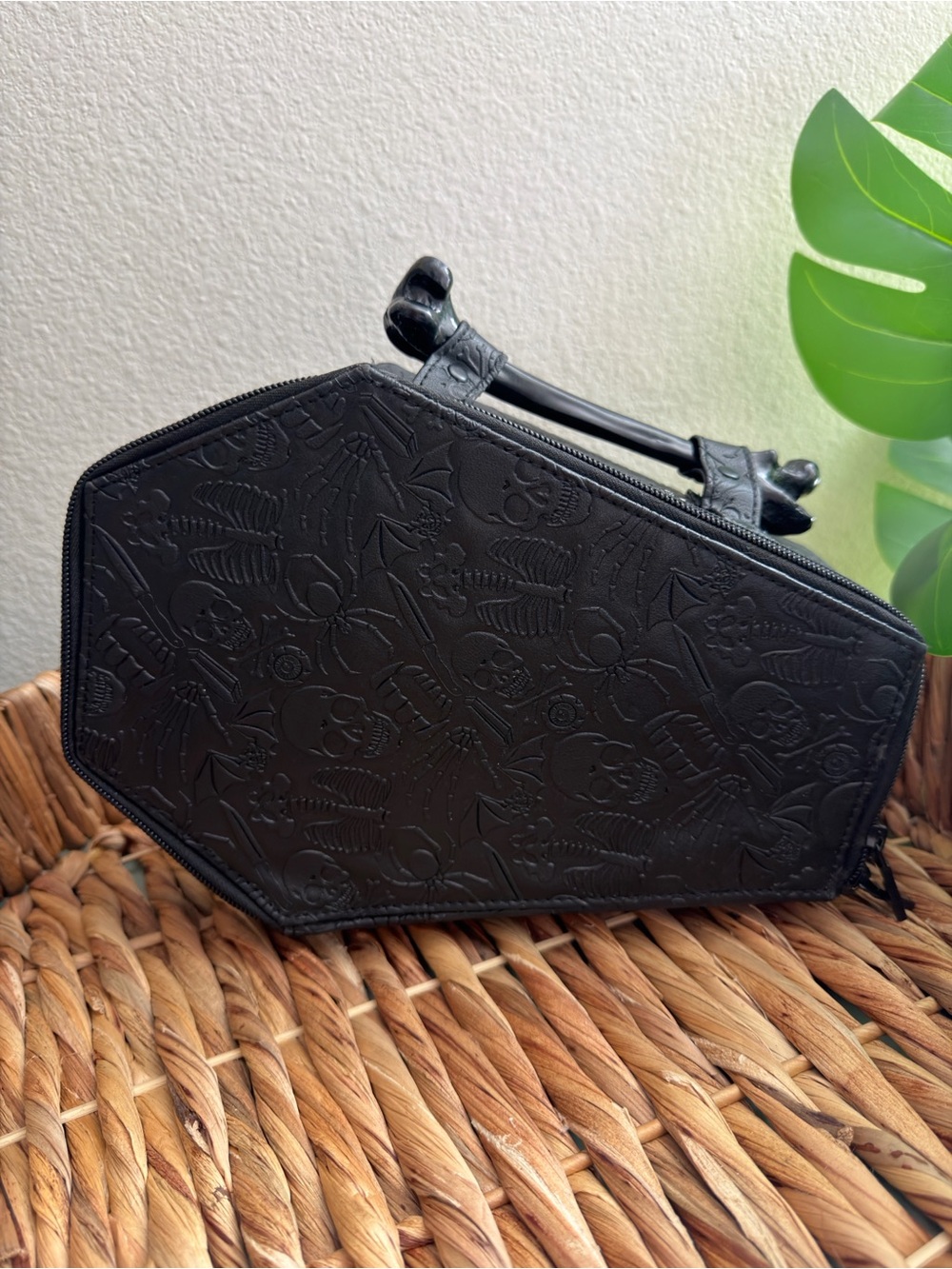 Coffin purse, Kreepsville brand